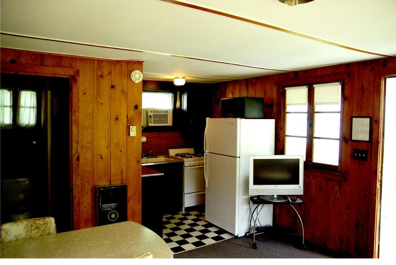 كلايتون Fair Wind Motel And Cottages المظهر الخارجي الصورة